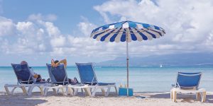 Take beach articles for a perfect holiday day